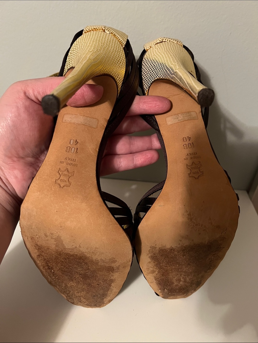 BCBGMaxAzria Brown & Gold Heels - Size 10 - Picture 7 of 7
